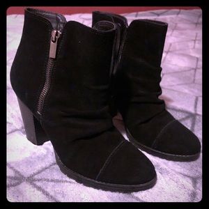 White Mountain Taft block-heel booties